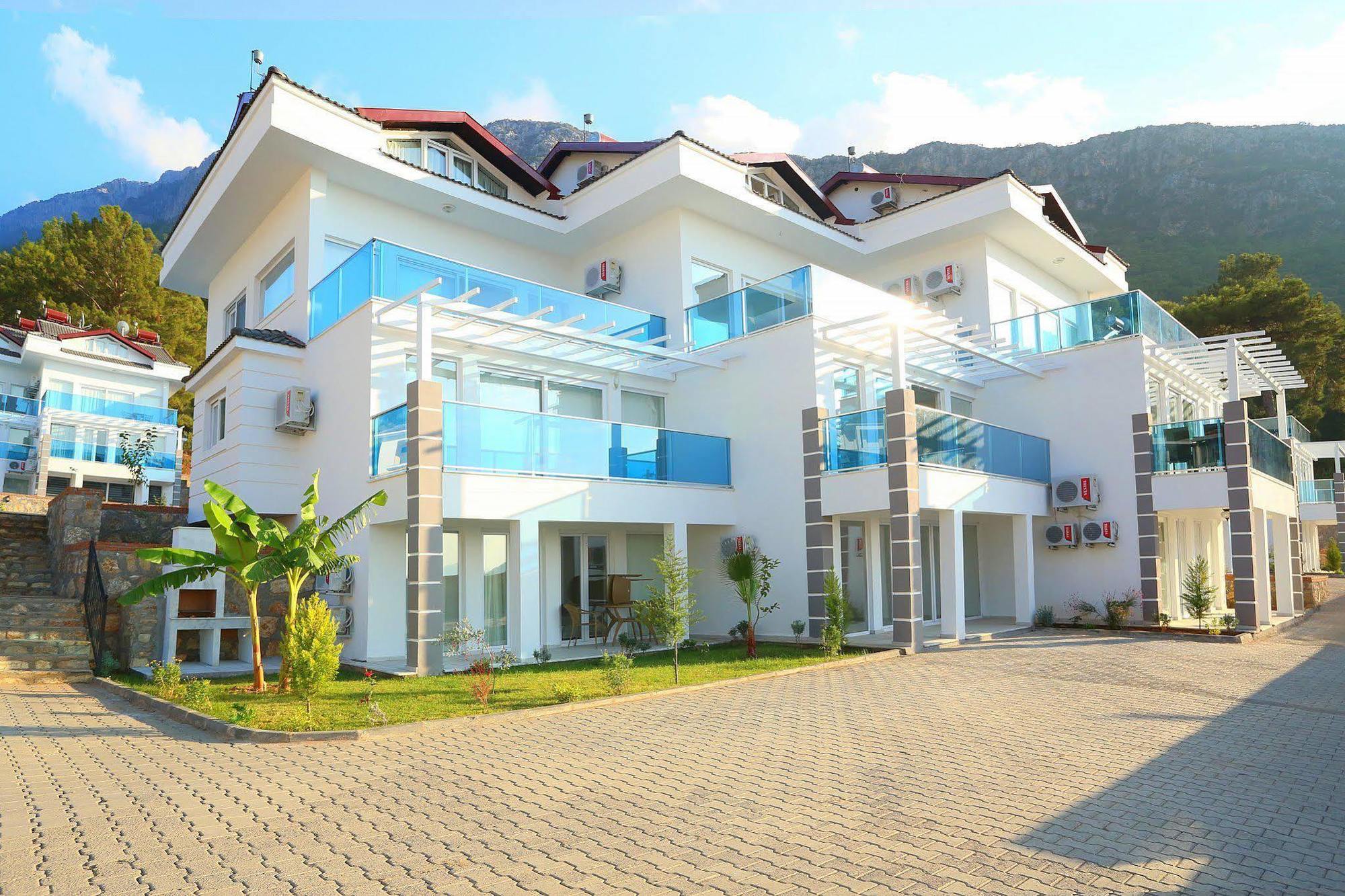 Orka Royal Hills Apartments Ovacık Exteriér fotografie